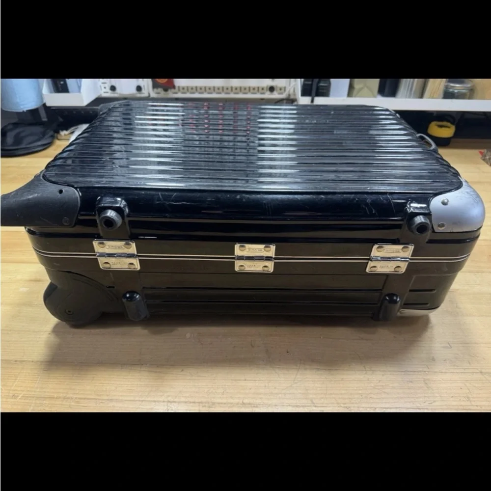 Rimowa Salsa 33L Black 2-wheels Carry Case Suitcase USED